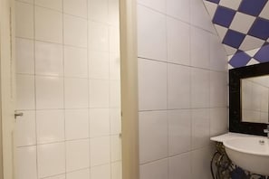 Unclassified image, 4 of 14, button - Kenting Hostel（Villa） (Pingtung)