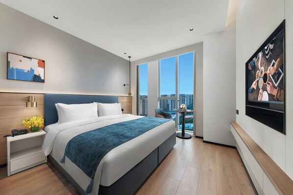 Premium bedding, in-room safe, desk, laptop workspace - Citadines Guanghua Chengdu (Chengdu)