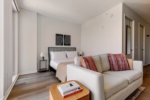 Bügeleisen/Bügelbrett, WLAN, Bettwäsche