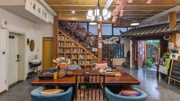 Interior - Xi Chang Blooming Azalea Hostel (Xichang)