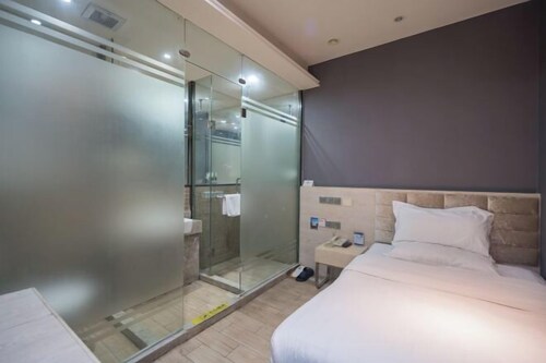 Super 8 Hotel (Beijing Huayuanqiao Subway Station Capital Normal University)