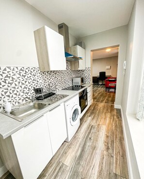 Leilighet | Eget kjøkken | Kjøleskap, mikrobølgeovn, ovn og kokeplater