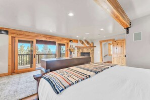 3 bedrooms, desk, WiFi - Stylish Tahoe City Home with Stunning Lake Views (Tahoe City)