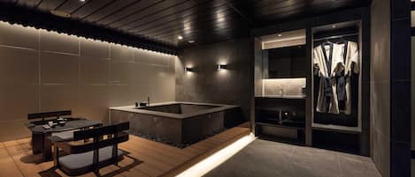 Private spa tub