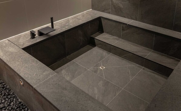 Tina de hidromasaje privada