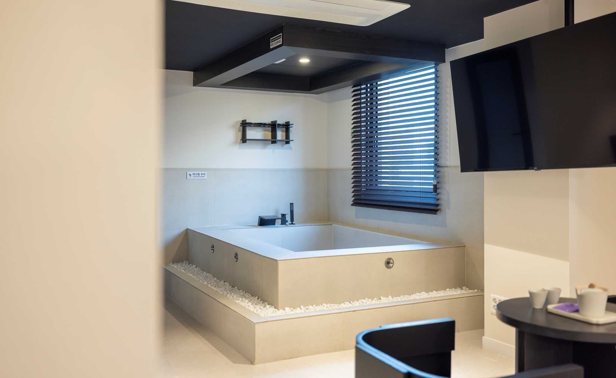 Spa Room | Meja kerja, ruang kerja ramah laptop, kedap suara, dan Wi-Fi gratis