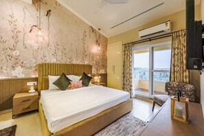 3 bedrooms, blackout drapes, iron/ironing board, free WiFi - Alaya Stays Veera Serina 3 BHK with Pool (Candolim)