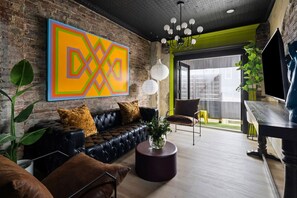 スマートテレビ、ステレオ