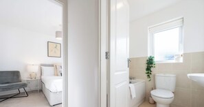 3 bedrooms, iron/ironing board, travel crib, WiFi