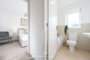3 bedrooms, iron/ironing board, travel cot, WiFi