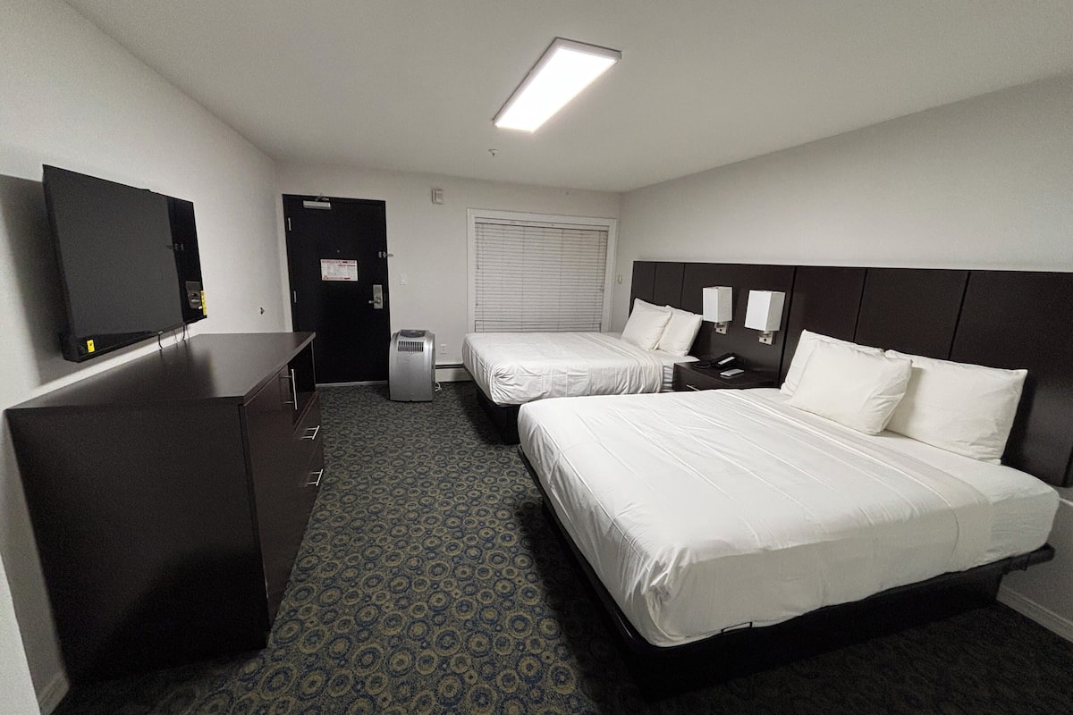 Standard Room, 2 Queen Beds | 1 bedroom, blackout curtains, iron/ironing board, free WiFi