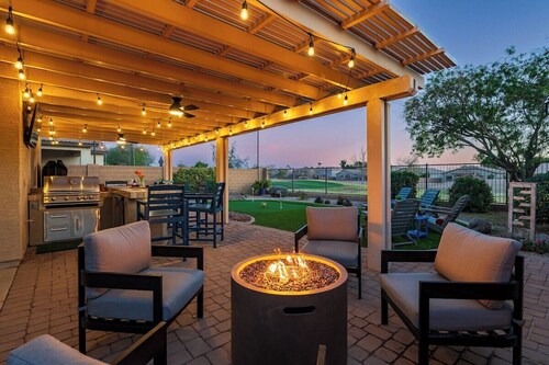 Las Colinas Golf Course! Putting Green, Hot Tub, Outdoor Kitchen & TV!