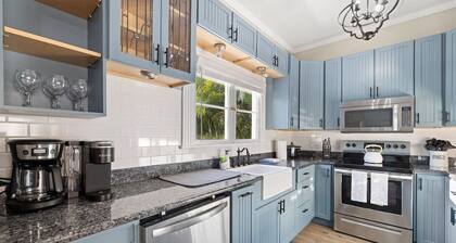 Luxurious Escape Sleeps 10 with Private Pool & Spa