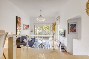 Apartment | Living room - Apartment in Roses Near Almadrava Beach (Roses)