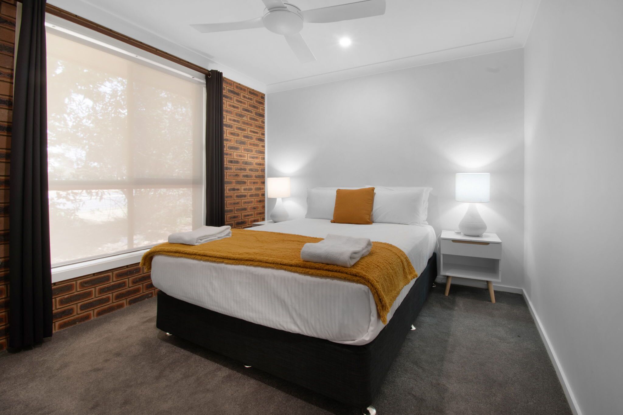 3 slaapkamers, een strijkplank/strijkijzer, reisbedje, wifi