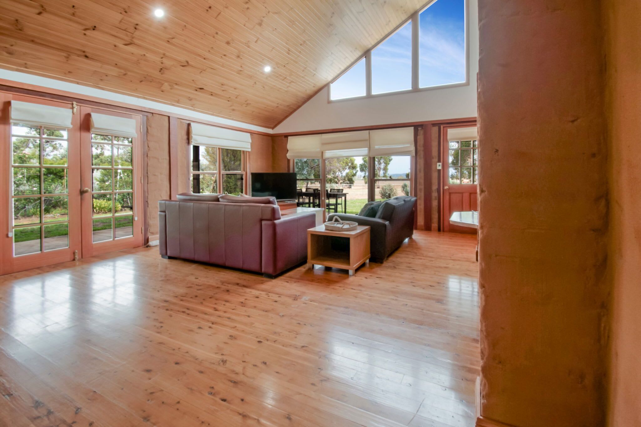 Fernseher, Arbeitsbereiche