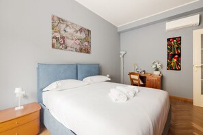 1 chambre, bureau, fer et planche Ă repasser, Wi-Fi