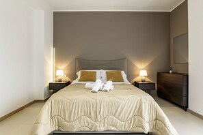 2 slaapkamers, een strijkplank/strijkijzer, wifi, beddengoed