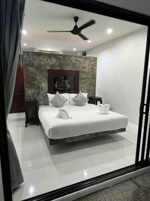 WiFi, bed sheets
