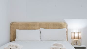 Fer et planche Ă repasser, lit parapluie, Wi-Fi gratuit, draps fournis