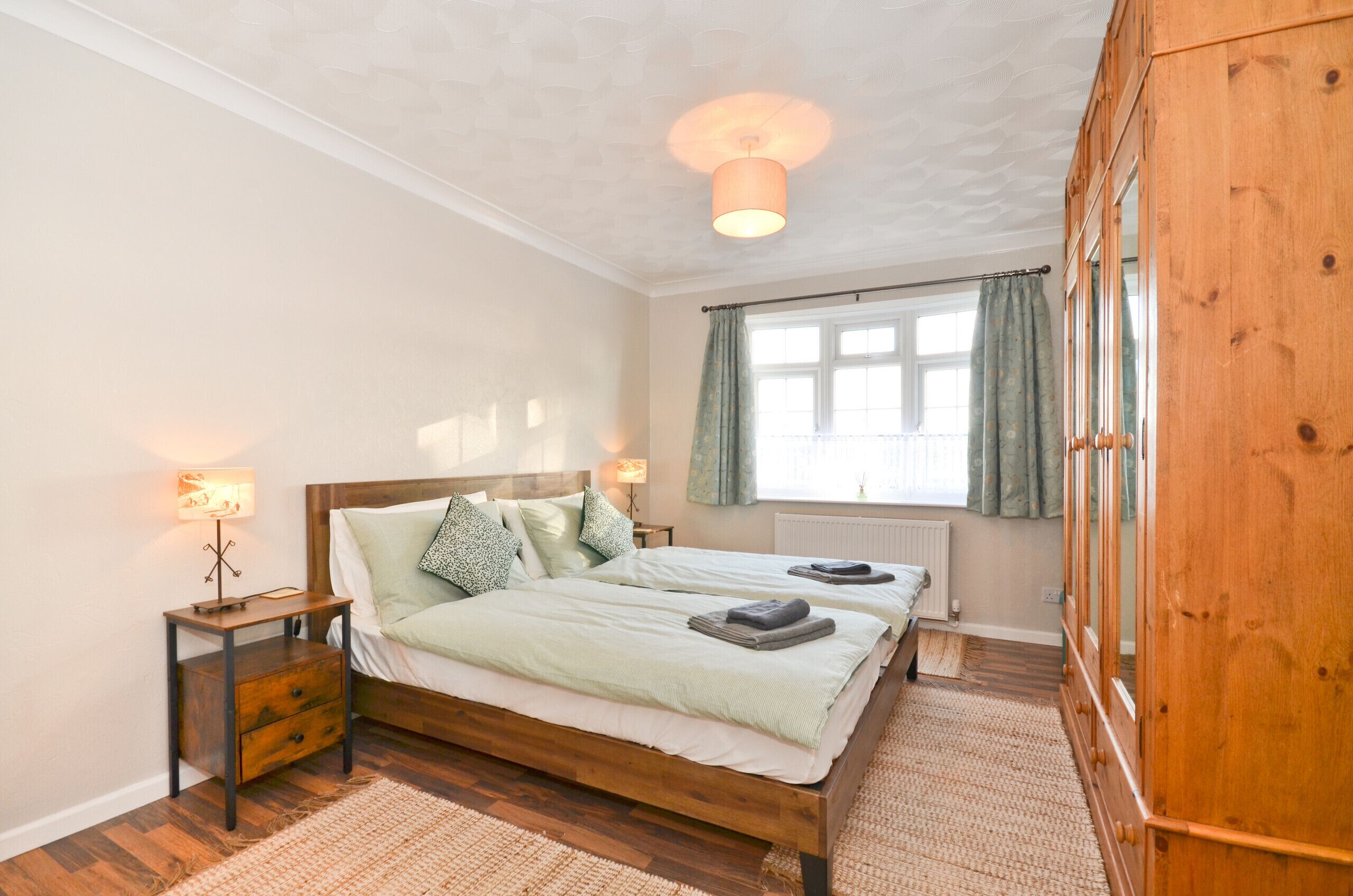 3 bedrooms, iron/ironing board, free WiFi, bed sheets