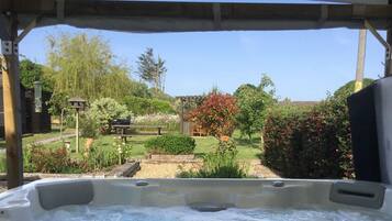 Baignoire à remous extérieure