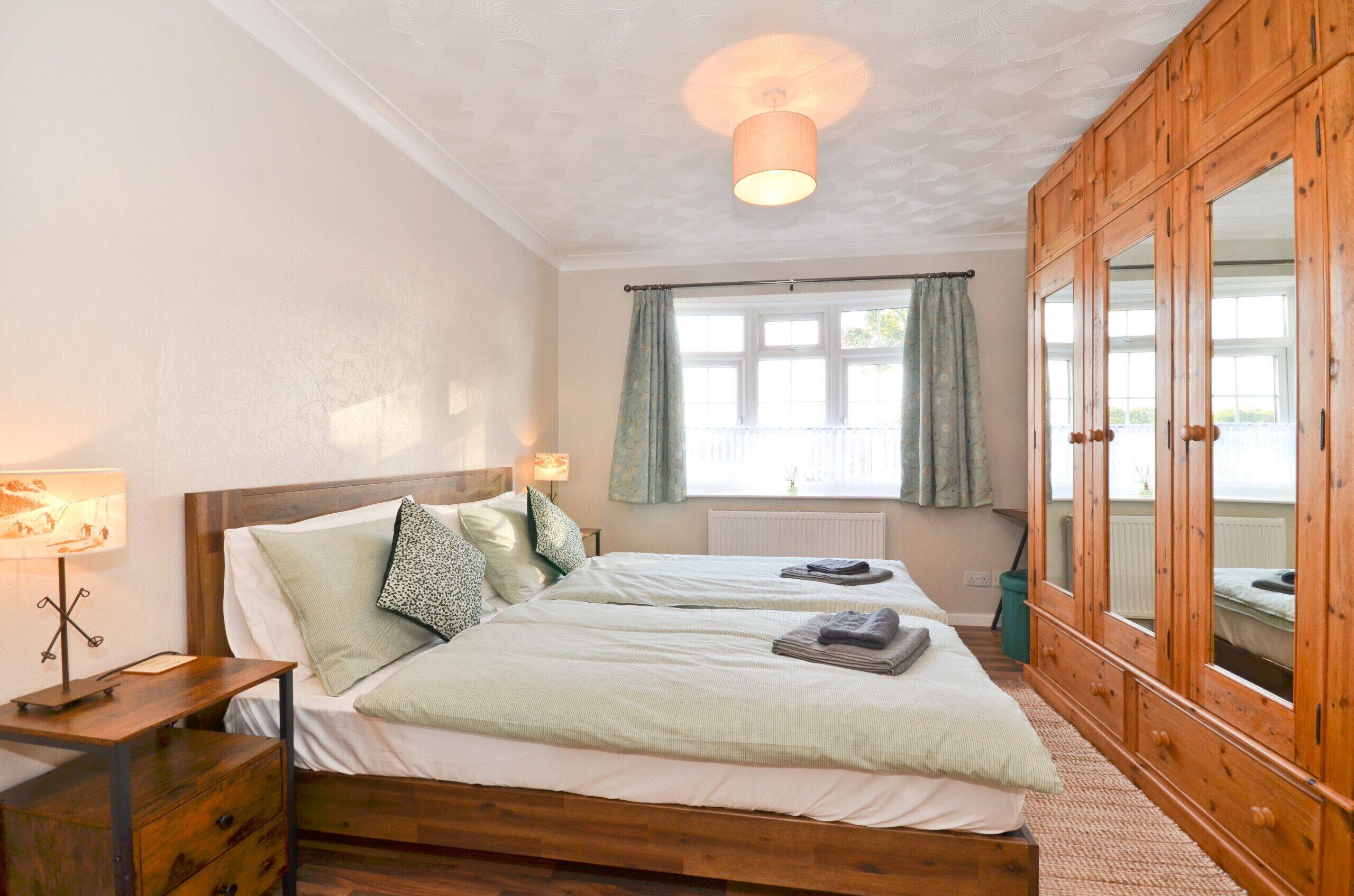 3 bedrooms, iron/ironing board, free WiFi, bed sheets