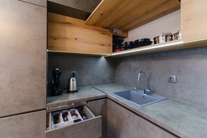 Fridge, oven, stovetop, coffee/tea maker - Lauta Forest 1-bedroom apartment (Plovdiv)