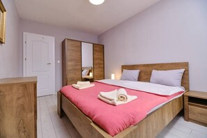 1 quarto, ferros/tábuas de passar roupa, Wi-Fi, roupa de cama