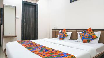 Family Room | Egyptian cotton sheets, premium bedding, in-room safe, free WiFi