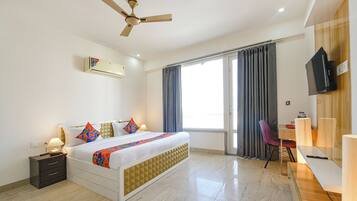 Premium Room | Egyptian cotton sheets, premium bedding, in-room safe, free WiFi