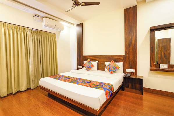 Deluxe Room | Egyptian cotton sheets, premium bedding, in-room safe, free WiFi - FabHotel Royal Wood Premier - Near Karnataka Golf Association, Domlur (Bangalore)