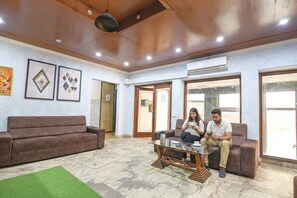 บริเวณนั่งเล่นที่ล็อบบี้