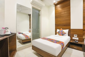 Egyptian cotton sheets, premium bedding, in-room safe, free WiFi
