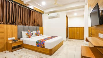 Egyptian cotton sheets, premium bedding, pillowtop beds, in-room safe