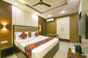 Deluxe Room | Egyptian cotton sheets, premium bedding, in-room safe, free WiFi