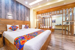 Egyptian cotton sheets, premium bedding, pillow-top beds, in-room safe