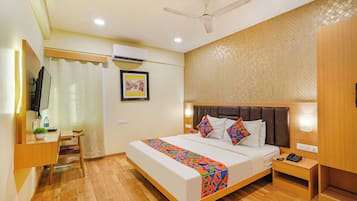 Egyptian cotton sheets, premium bedding, pillow-top beds, in-room safe