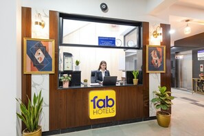 Reception - Fabhotel The Botanica (Hyderabad)