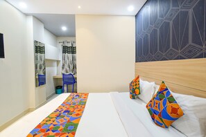 Egyptian cotton sheets, premium bedding, pillowtop beds, in-room safe - Fabhotel The Botanica (Hyderabad)