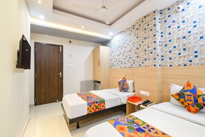 Egyptian cotton sheets, premium bedding, pillowtop beds, in-room safe - Fabhotel The Botanica (Hyderabad)