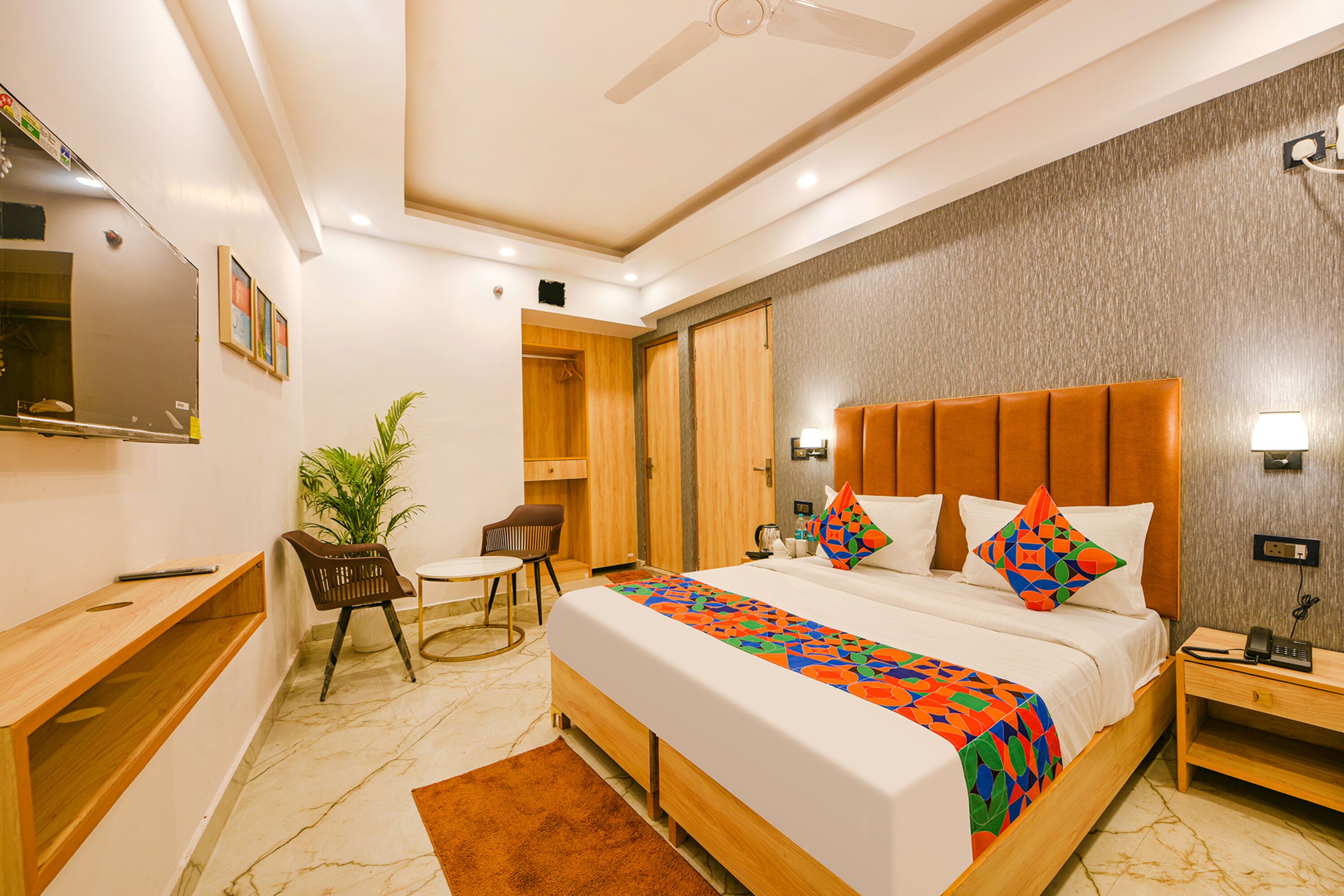Egyptian cotton sheets, premium bedding, pillow-top beds, in-room safe