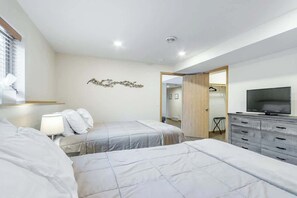 5 Schlafzimmer, Bügeleisen/Bügelbrett, WLAN, Bettwäsche