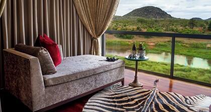 Royal Mukumbura Boutique Hotel