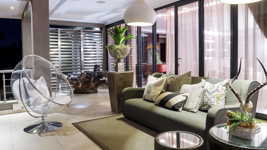 Royal Mukumbura Boutique Hotel