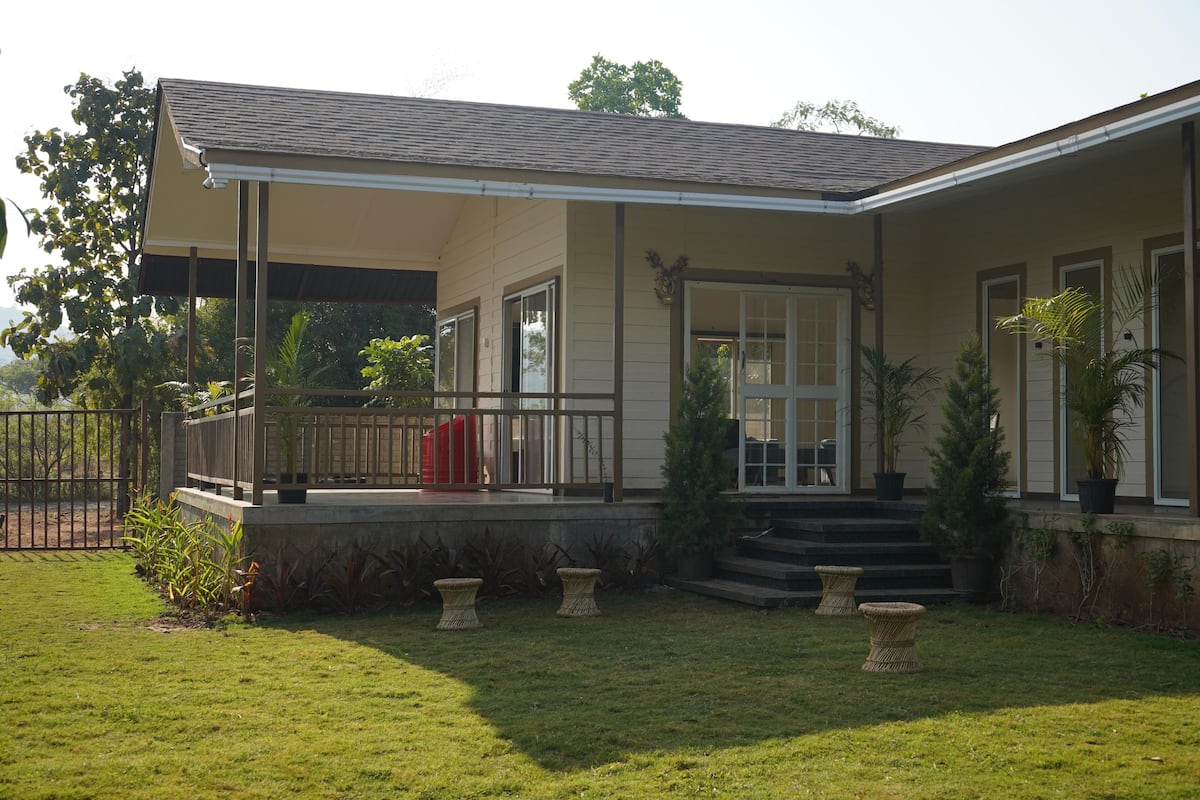 Villa With Bathtub (1BHK) | Garden view