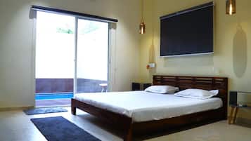 In-room safe, laptop workspace, free WiFi, bed sheets