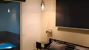 Una cassaforte in camera, postazione laptop, Wi-Fi gratuito, lenzuola