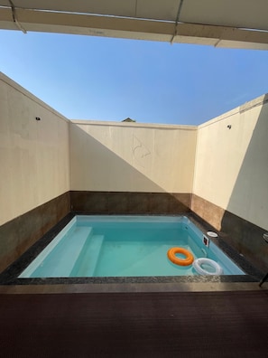 1 habitación y caja de seguridad en la habitación 