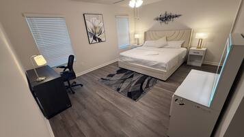 3 bedrooms, iron/ironing board, WiFi, bed sheets